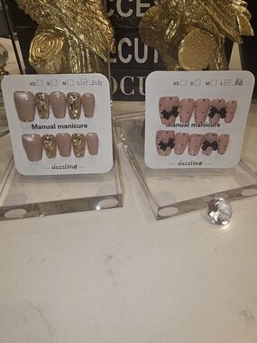 Dazzling Nude Pink & Gold Press-On Nails - Manual Manicure Set